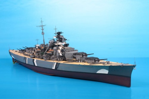 trumpeter-03702-1-200-german-bismarck-battleship.jpg