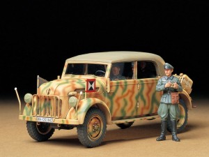 Tamiya 35235 German Steyr Kommandeurwagen
