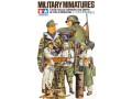 1-35-german-soldiers-at-field-briefing-tamiya-35212.jpg